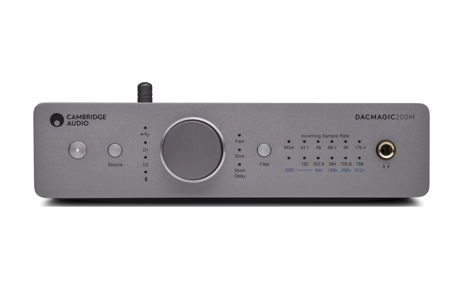 Frontansicht des Cambridge DacMagic 200M Digital/Analog-Wandlers in Luna Grey, mit zentralem Drehknopf, Tasten und LEDs für Eingänge, Abtastraten und Filter - optimal für die Signaltrennung hochwertiger Audiodateien.
