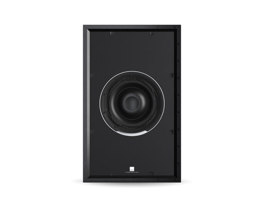 Der Dali PHANTOM IW SUB S-100 Subwoofer Stück ist ein weißer, rechteckiger Unterputz-Subwoofer mit zentralem, rundem Tieftöner und minimalistischem Design vor weißem Hintergrund, der eine überragende Klangqualität für jedes moderne Interieur liefert.
