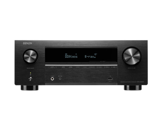 Der Denon AVR-X2800H AV-Receiver in Schwarz verfügt über ein Display (zeigt Dolby Atmos und Blu-ray), große Bedienknöpfe, Eingangstasten, Frontanschlüsse und unterstützt 8K-Videos für ein immersives Erlebnis.
