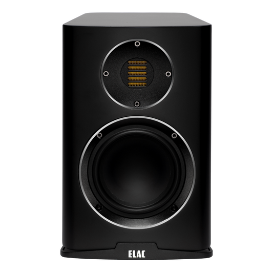 Frontansicht des Elac Carina BS 243.4 Regallautsprecher Stück in Schwarz Seidenmatt mit Tieftöner und JET-Hochtöner Bändchenhochtöner, modernes rechteckiges Design, und ELAC-Logo am Sockel für hochauflösenden Klang.