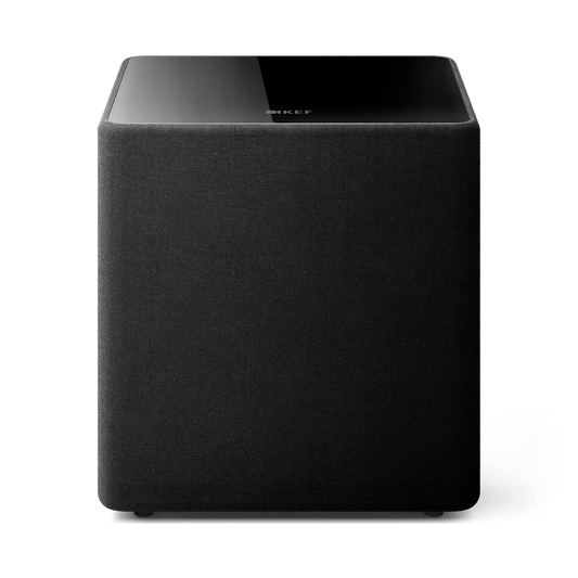 Die KEF Kube 10 MIE in Schwarz ist ein würfelförmiger Lautsprecher mit glänzender Oberfläche und Stoffseiten, kabellos integrierbar und angetrieben vom Music Integrity Engine für überlegenen Klang.
