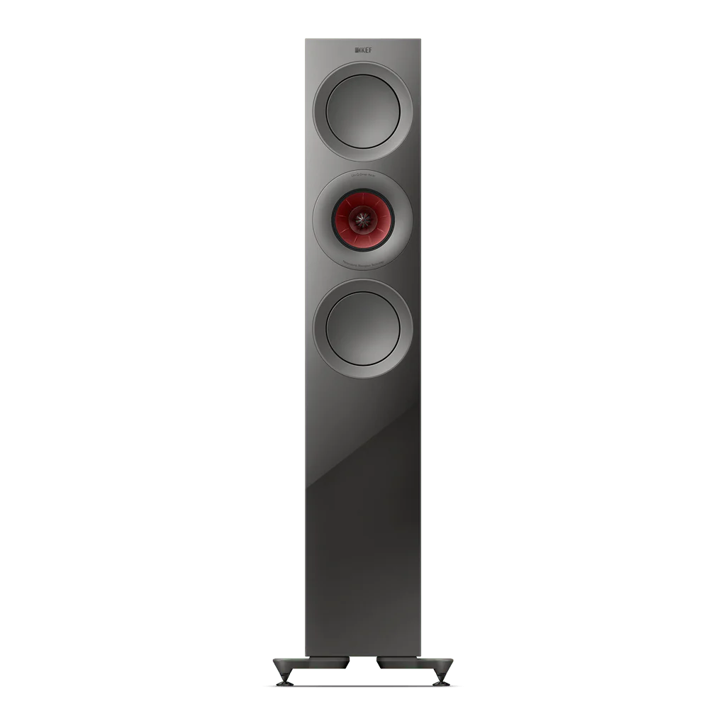 Der KEF R7 Meta Standlautsprecher Paar ist ein hoher, rechteckiger Lautsprecher in elegantem Dunkelgrau mit drei kreisförmigen Treibern - darunter ein rot akzentuiertes zentrales Uni-Q®-Treibersystem -, der auf einem stabilen Sockel mit vier Füßen steht.