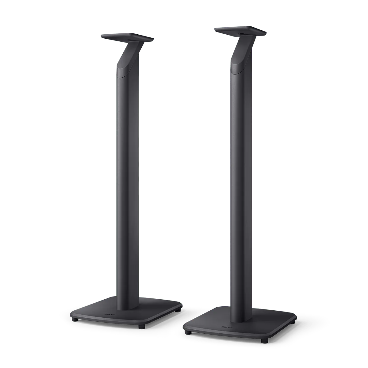 Ein Paar KEF S1 Standfuß-Lautsprecherständer in Schiefergrau mit rechteckigen Sockeln und Plattformen, die zum Tragen und Erhöhen von LSX II-Lautsprechern entwickelt wurden. Die modernen, minimalistischen Ständer sind identisch und perfekt für stilvolle Audio-Setups.