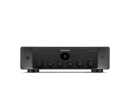 Frontansicht des Marantz Model 30 Verstärkers in Schwarz, mit zentralem Display, Bedienelementen und Tasten. Sein schlankes Design mit HDAM-SA3-Technologie sorgt für musikalischen Klang; das Marantz-Logo befindet sich über dem Display.