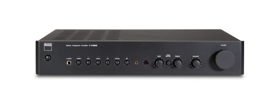 Der NAD C316BEE Stereo Vollverstärker in Schwarz bietet PowerDrive™-Stromversorgung, vielfältige Eingänge, Regler, Kopfhöreranschluss und einen großen Lautstärkeregler. Die minimalistische Front überzeugt mit modernem Design und exzellenter Klangqualität.