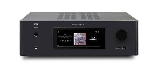 Der NAD T 778 AV-Receiver in Schwarz verfügt über ein Display, das die Musikwiedergabe anzeigt, eine Lautstärke von -44 dB, einen großen rechten Drehregler sowie Kopfhörer- und USB-Anschlüsse an der Vorderseite - ideal für Multiroom-Audio oder Ihr Heimkino-Setup.