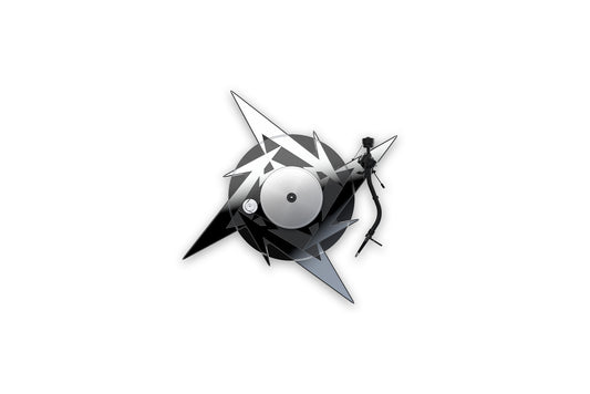 Der Pro-Ject Metallica Limited Edition Plattenspieler in Schwarz besticht durch sein abstraktes Design mit scharfen geometrischen Metallformen, die wie ein Stern nach außen strahlen. Der sichtbare Tonarm hebt sich von einem weißen Hintergrund ab - eine echte audiophile Investition.