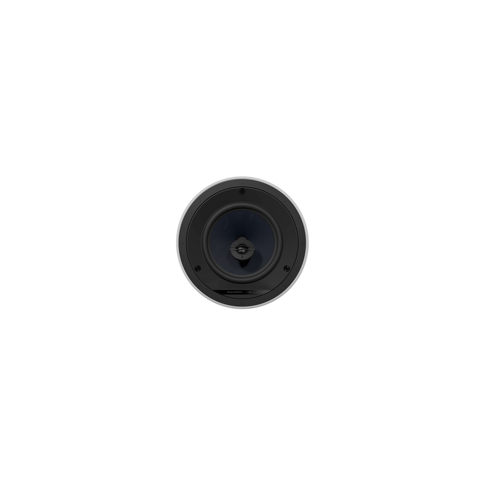 Ein weißer Bowers & Wilkins CCM682 Deckeneinbaulautsprecher Stück ist in einer weißen Decke montiert, direkt von unten betrachtet, mit Schatten, die den Kontrast um den Einbaulautsprecher erhöhen.