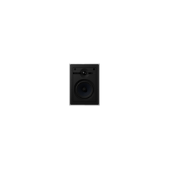 Ein weißes, rechteckiges Bowers & Wilkins CWM652 Wandeinbaulautsprecher-Stück mit sichtbarem Tief- und Hochtöner steht mittig vor einem schlichten schwarzen Hintergrund, der seine raffinierte audiophile Klangqualität unterstreicht.