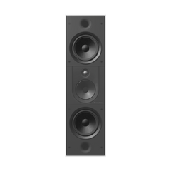 Weißer, rechteckiger Bowers & Wilkins CWM8.3 D Wandeinbaulautsprecher mit drei runden Treibern und Diamond-Dome-Hochtöner, hochkant neben einer grauen Wand montiert - das Branding betont seine High-End-Audioleistung.