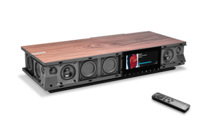 Der Cambridge Audio EVO ONE All-in-One verfügt über eine holzverkleidete Oberseite, ein offenes Lautsprecherkonzept, ein digitales Display für Musikinfos und wird mit einer Fernbedienung geliefert - ein raumfüllender Klang für einen kabellosen Premium-Lautsprecher.