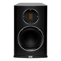 Frontansicht des Elac Carina BS 243.4 Regallautsprecher Stück in Schwarz Seidenmatt mit Tieftöner und JET-Hochtöner Bändchenhochtöner, modernes rechteckiges Design, und ELAC-Logo am Sockel für hochauflösenden Klang.