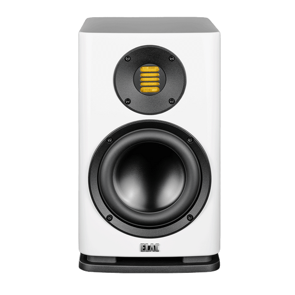 Der Elac Solano BS 283.2 Regallautsprecher Stück in Weiß Hochglanz verfügt über einen schwarzen Tieftöner, einen rechteckigen gelben Hochtöner und einen schwarzen Sockel mit Logo und bietet so eine präzise Klangwiedergabe für jedes Audio-Setup.