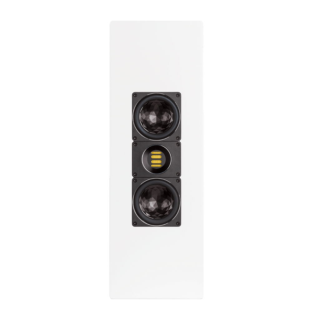 Der weiße rechteckige Elac WS 1665 On Wall-Lautsprecher Stück verfügt über zwei schwarze runde Treiber und einen zentralen rechteckigen Hochtöner mit horizontalen goldenen Akzenten und bietet audiophile Klangqualität für anspruchsvolle Hörer.
