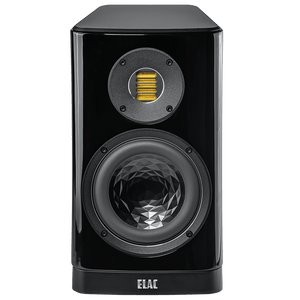 Der Elac Vela BS 403.2 Regallautsprecher Stück in Schwarz Hochglanz hat einen strukturierten Tieftöner und einen rechteckigen gelben JET 6 Hochtöner darüber, alles in der Frontansicht.