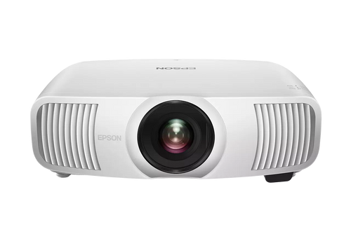 Der Epson EH-LS11000W Projektor in Weiß, frontal gezeigt mit zentralem Objektiv und seitlichen Lüftungsschlitzen, bietet beeindruckende 4K-Bildqualität durch sein fortschrittliches Lasersystem vor weißem Hintergrund.