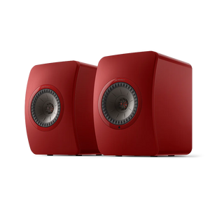 Ein Paar KEF LS50 Wireless II Aktivlautsprecher in Crimson Red mit modernem, geschwungenem Design und runden Fronttreibern - ideal für Musiksystem- oder Streaming-Dienste-Setups - sind nebeneinander auf einem transparenten Hintergrund positioniert.