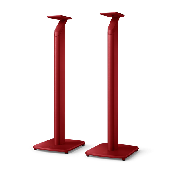 Zwei hohe, schlanke KEF S1 Standfuß-Paare in Crimson Red mit quadratischen Sockeln und flachen Oberteilen sind nebeneinander vor einem schlichten Hintergrund positioniert und eignen sich perfekt zur Unterstützung Ihres LSX II Wireless HiFi-Systems.