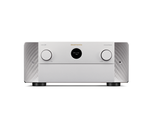 Frontansicht eines Marantz Cinema 30 AV-Receivers in Silber-Gold, ausgestattet mit zwei großen Drehreglern, zentralem Digitaldisplay und modernem Design-Ideal für hochwertige Heimkino-Audioerlebnisse.
