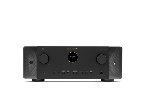 Der Marantz Cinema 60 DAB AV-Receiver in Schwarz verfügt über ein zentrales digitales Display, große Bedienknöpfe auf jeder Seite, Tasten auf der Vorderseite, Dolby Atmos und unterstützt 8K Ultra HD.