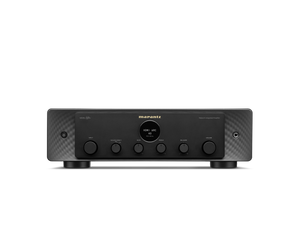 Frontansicht eines Marantz Model 40n Verstärkers in Schwarz mit mehreren Reglern, Eingangswahlschalter und goldenem Branding oben in der Mitte auf einem schlichten weißen Hintergrund.