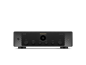 Frontansicht des Marantz Model 50 Verstärkers in Schwarz, der das klassische Audiogeräte-Design mit zentralem Display, runden Bedienknöpfen, Tasten und Kopfhöreranschluss rechts hervorhebt.