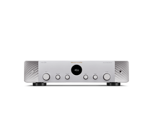 Ein Marantz Stereo 70s Verstärker in Silber-Gold mit einem zentralen Digitaldisplay, das 40.0 anzeigt, umgeben von Reglern und Tasten auf einer schlanken Frontplatte - ideal für hochauflösendes Home-Entertainment-Audio.