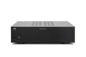 Die NAD C298 Digitale Stereo-Endstufe in Schwarz hat eine minimalistische Frontplatte mit Einschaltknopf und Kontrollleuchte auf der linken Seite, fortschrittliche HybridDigital™ Purifi Eigentakt™ Technologie im Inneren und Lüftungsschlitze an der Oberseite für audiophile Spitzenleistungen.
