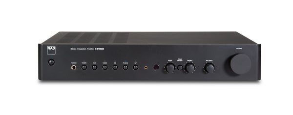 Der NAD C316BEE Stereo Vollverstärker in Schwarz bietet PowerDrive™-Stromversorgung, vielfältige Eingänge, Regler, Kopfhöreranschluss und einen großen Lautstärkeregler. Die minimalistische Front überzeugt mit modernem Design und exzellenter Klangqualität.